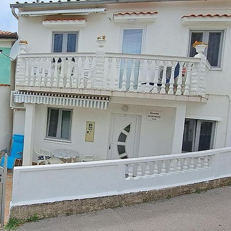 Apartmani Ana-Lora Lopar Buitenkant foto