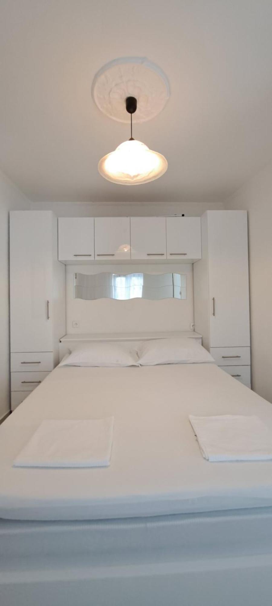 Apartmani Ana-Lora Lopar Buitenkant foto