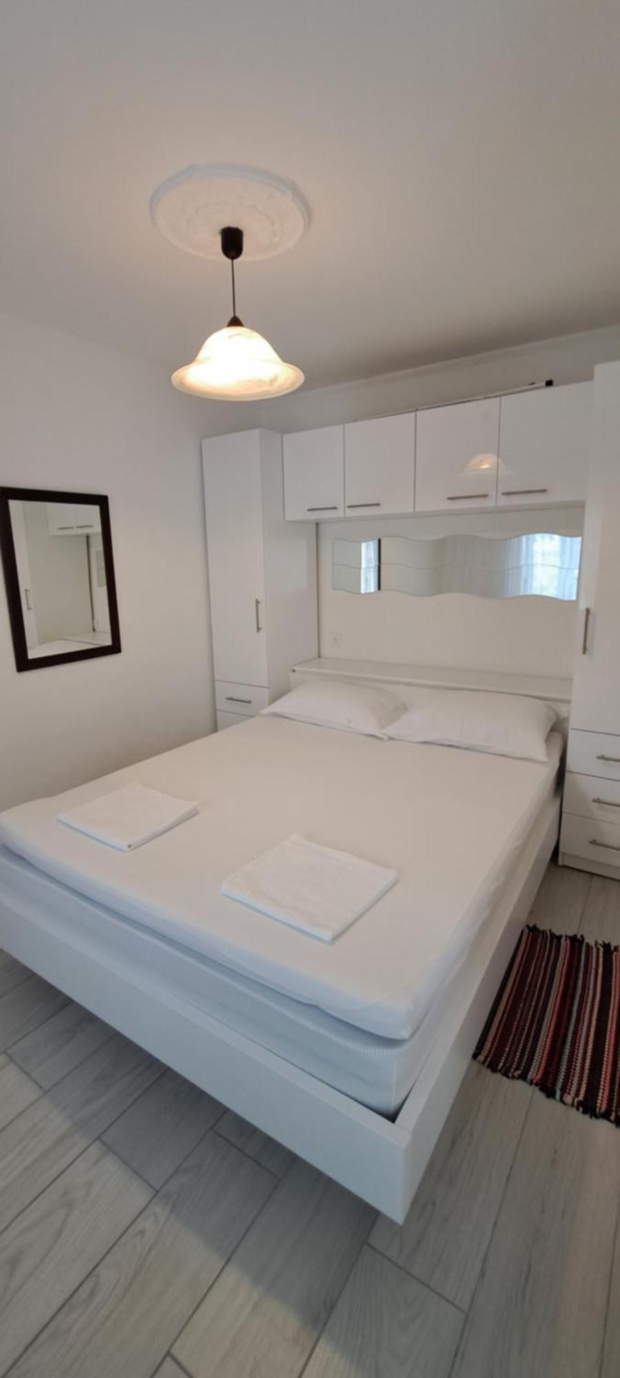 Apartmani Ana-Lora Lopar Buitenkant foto