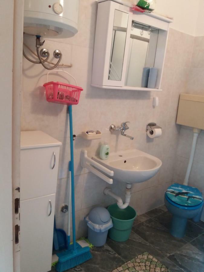 Apartmani Ana-Lora Lopar Buitenkant foto