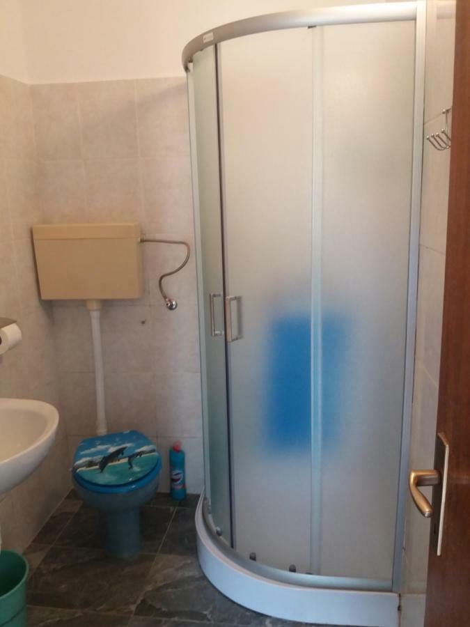 Apartmani Ana-Lora Lopar Buitenkant foto